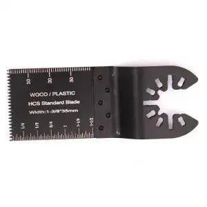 Zwart multitool zaagblad met meetmarkeringen en tanden aan beide uiteinden.