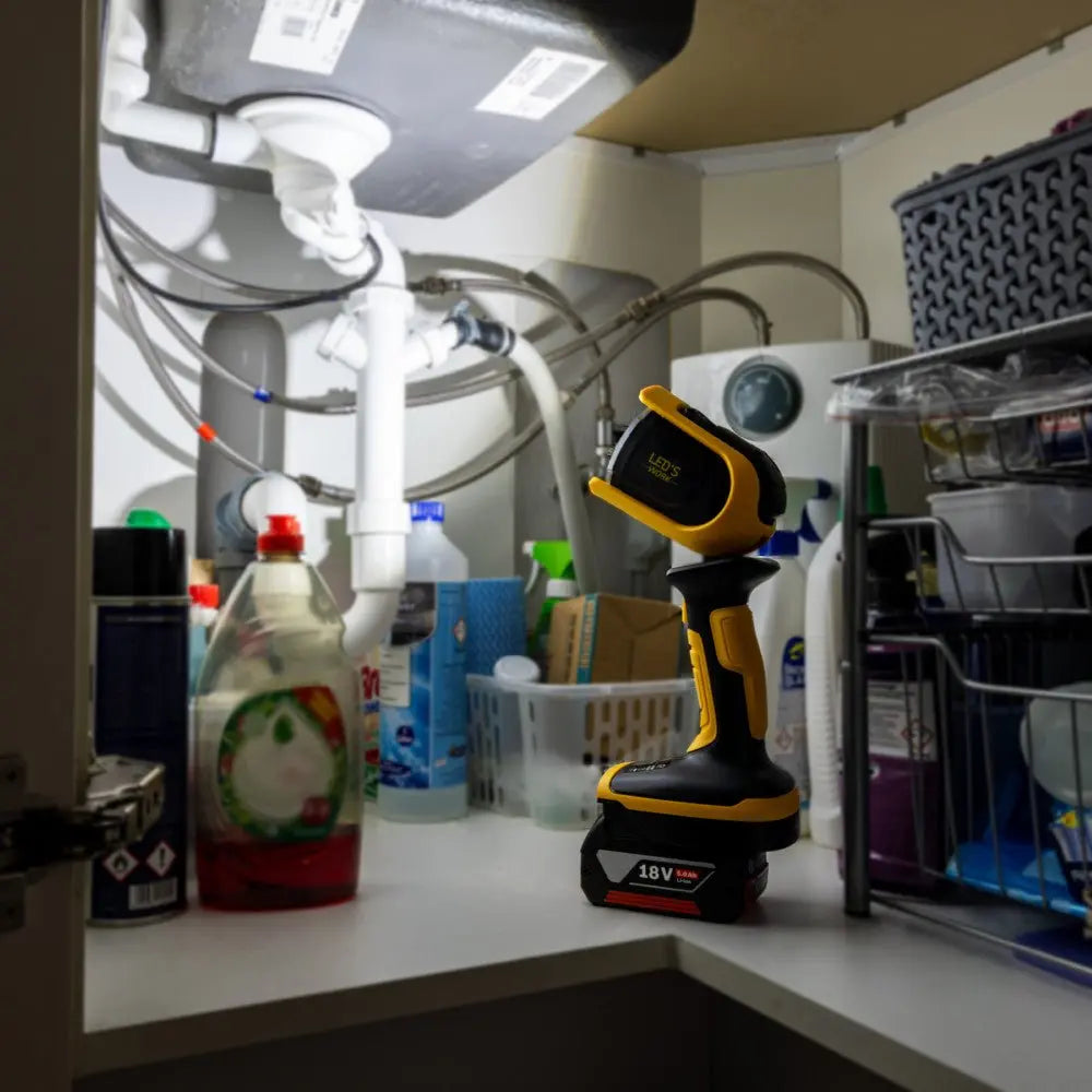 LED's Work 18V Accu werklamp incl Adapters voor elektrisch gereedschap - 5W 500lm 5000K - IP20 IK08 LED.nl