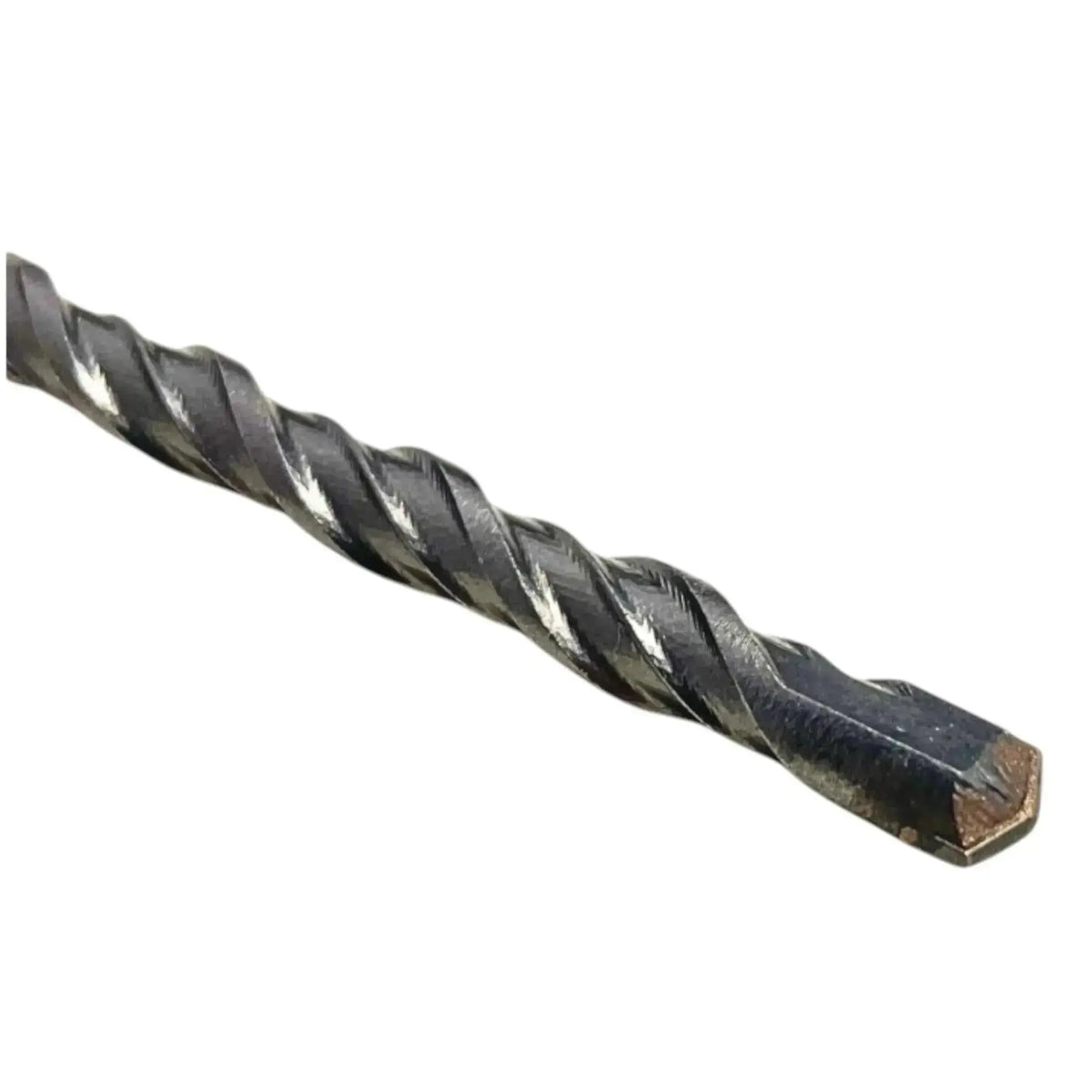 Een SDS+ betonboor van 6 mm met een tweesnijdende kop en spiraalvormige schacht.