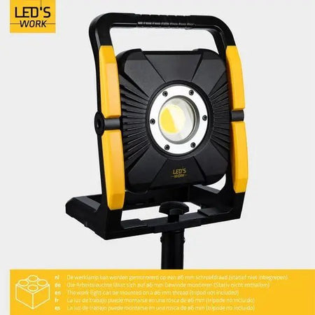 LED's Work 18V Acculamp Werklamp - Incl Adapters - LED Werklamp 5000lm – Klasse 3 • IP54 • IK08 • Dimbaar • Compatibel met Makita, Bosch, DeWalt & Metabo - Top - Tools.nl